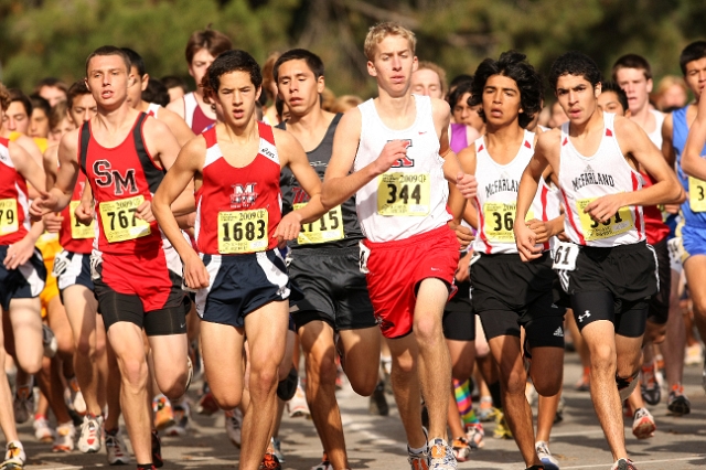 2009 CIF XC Boys D4-013.JPG - 2009 California CIF Cross Country Championships, Woodward Park, Fresno, California